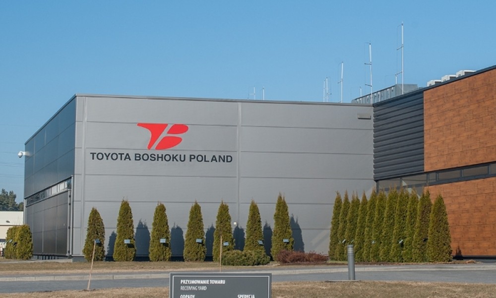 Завод Toyota Boshoku Poland в г. Wykroty (Вроцлав). Операторы производства